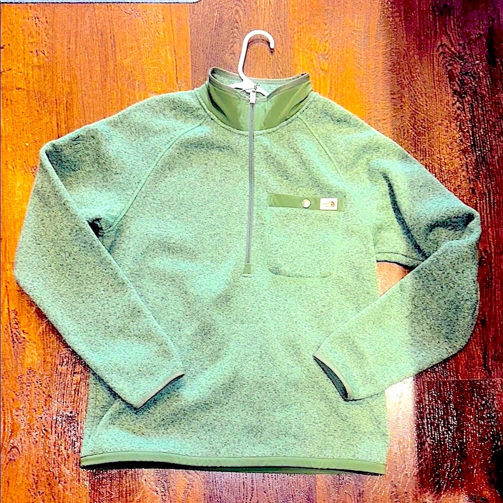 The North Face Men's Green Half Zip